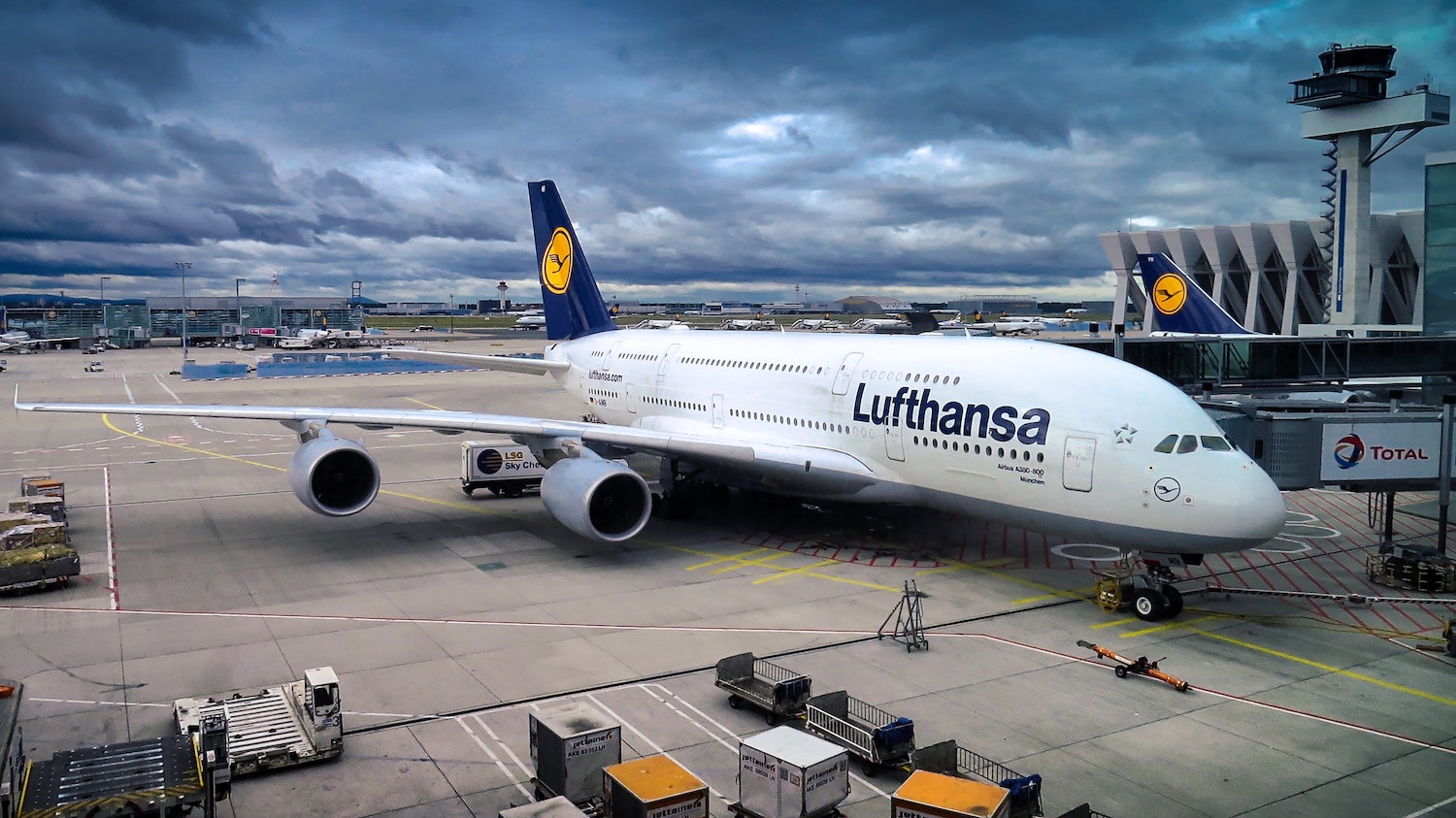 Lufthansa Will Consider Bringing Back Airbus A380s