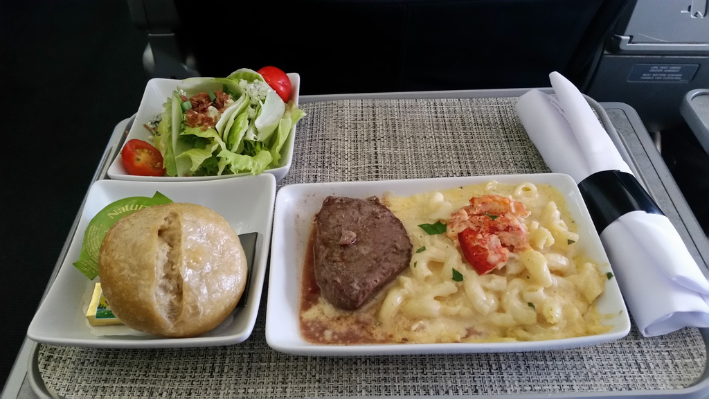 American Airlines Bringing Back Hot Meals To Domestic First Class 