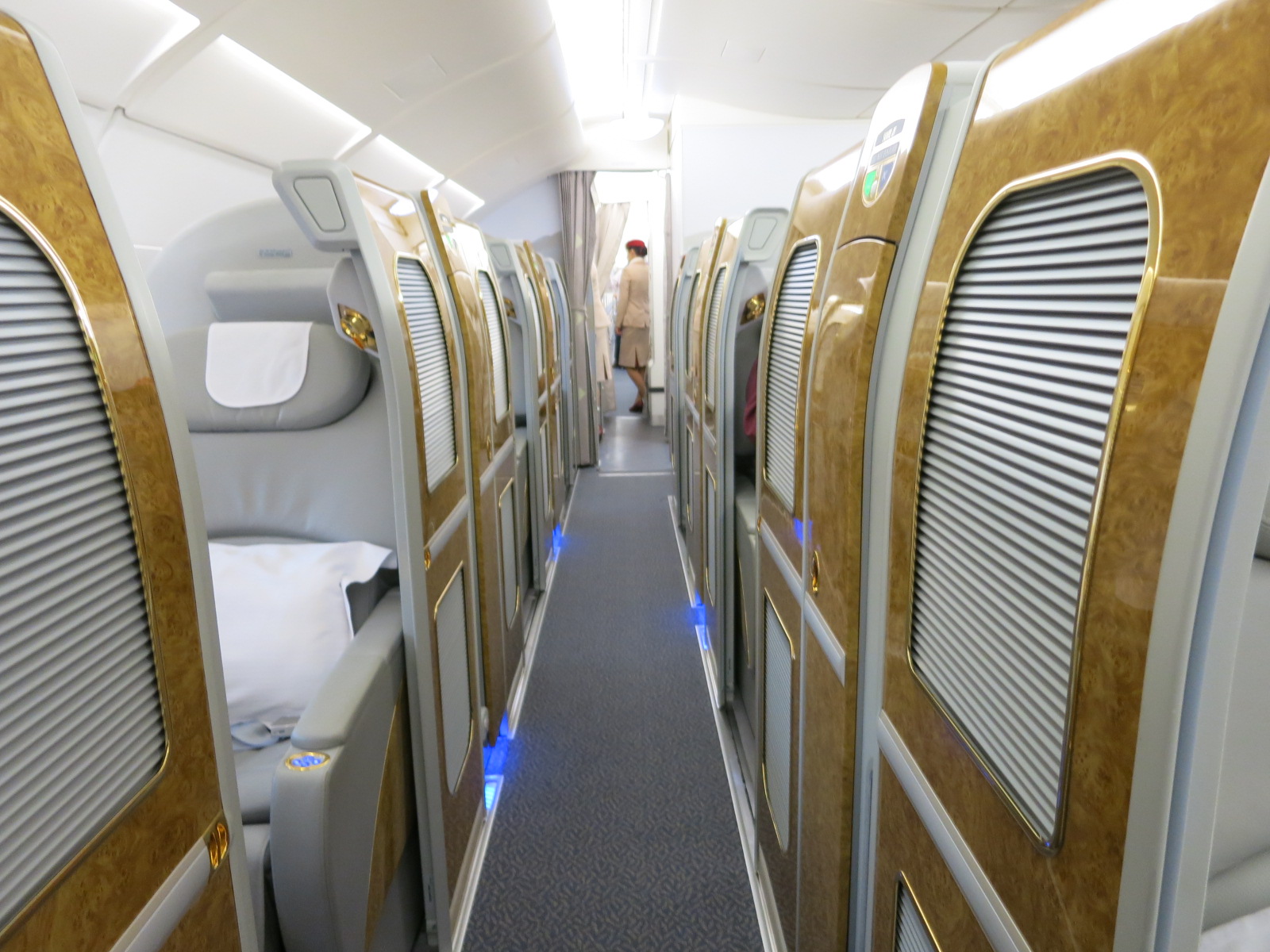 Emirates First Class suites A380 Houston - Dubai 
