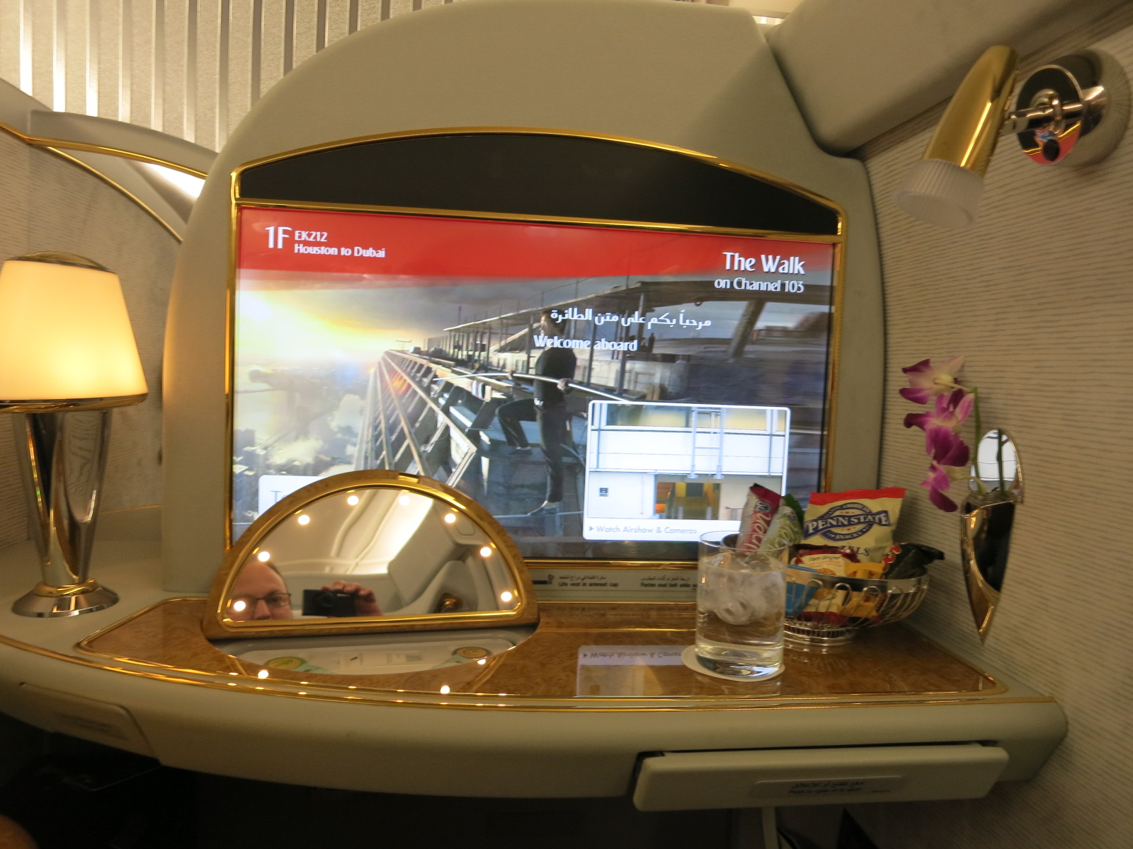 Emirates First Class suites A380 Houston - Dubai snacks