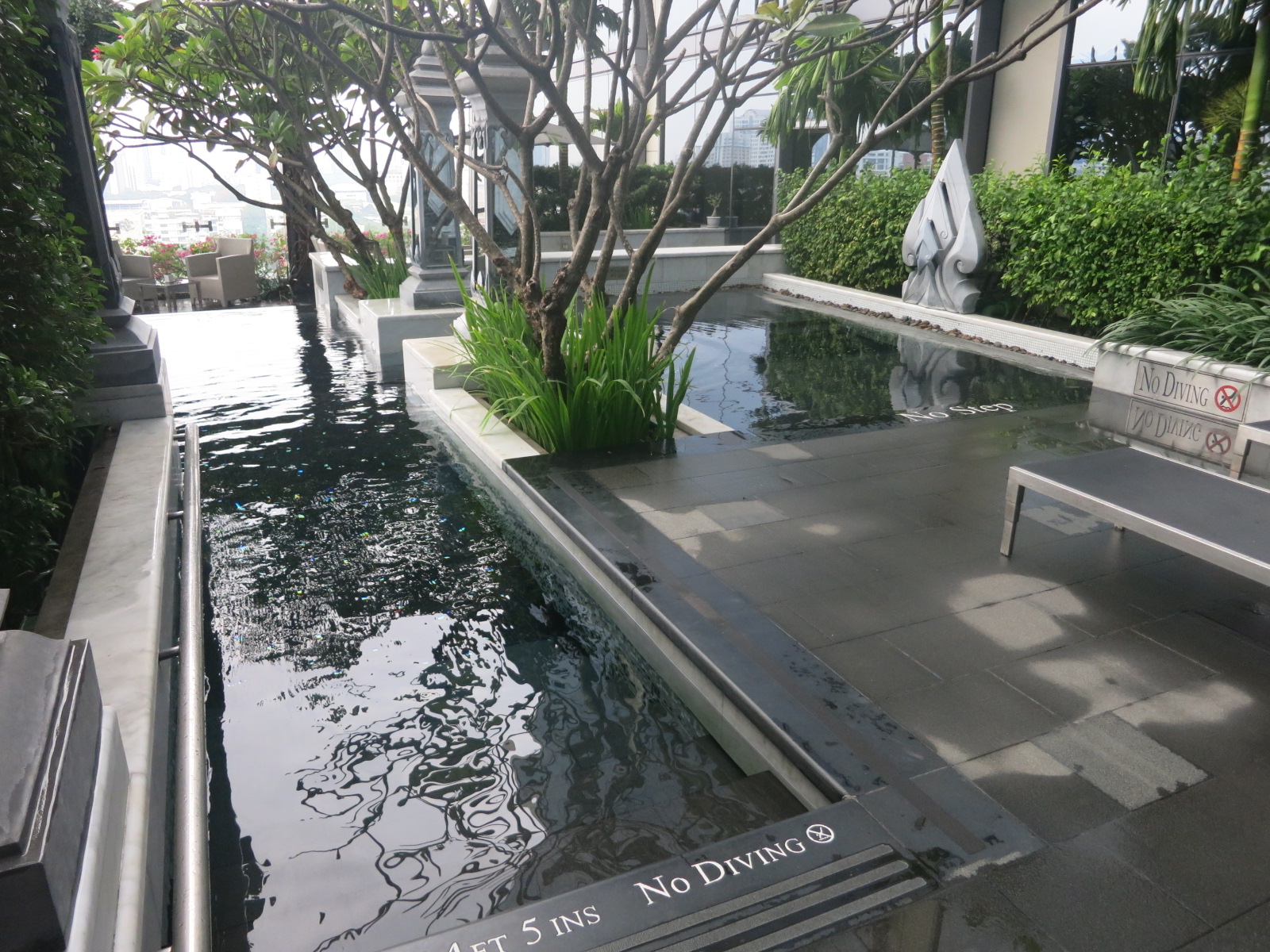 St. Regis Bangkok hotel pool