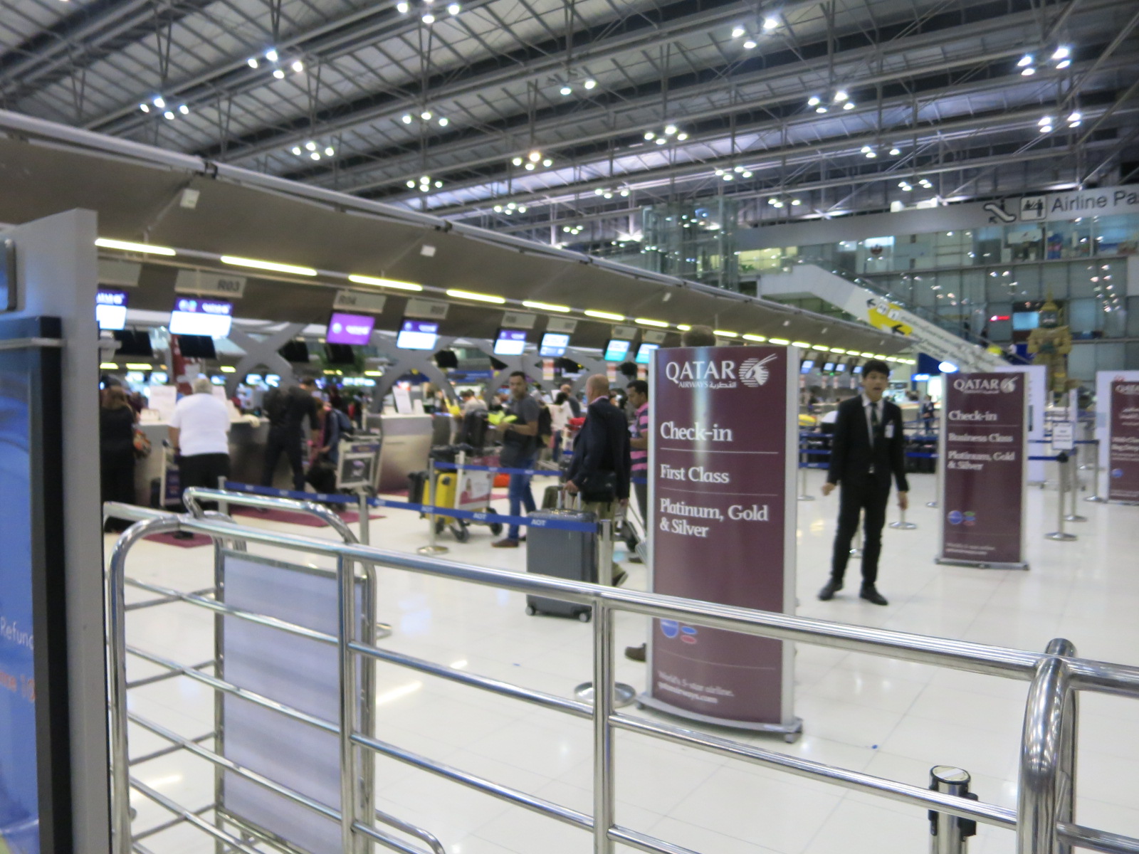 Qatar Airways first class check in Bangkok