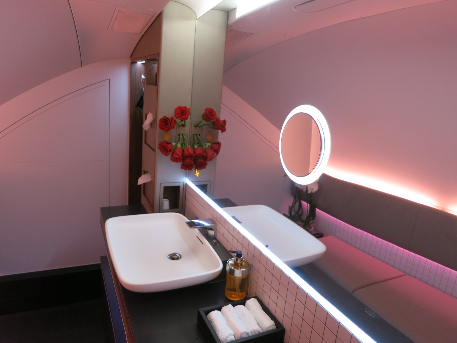 Qatar Airways A380 first class bathroom Bangkok-Doha 