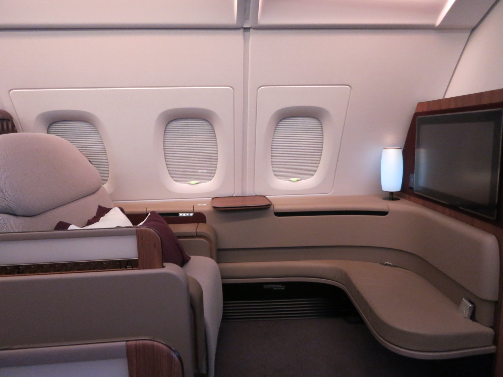 Qatar Airways A380 first class seat Bangkok-Doha 