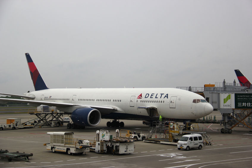 This Technicality Got Family With Infant Kicked Off Overbooked Delta Flight  