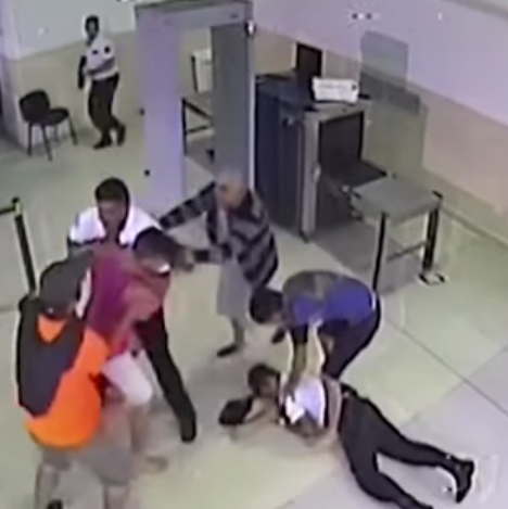 Family Attacks Airport Security, Body Slamming One to the Ground - View ...