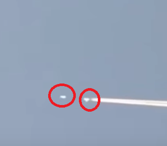 picture of UFO overtaking jet