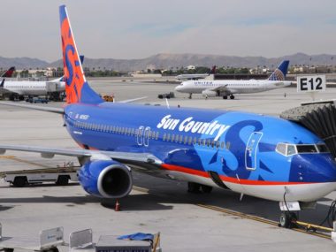 sun country plane