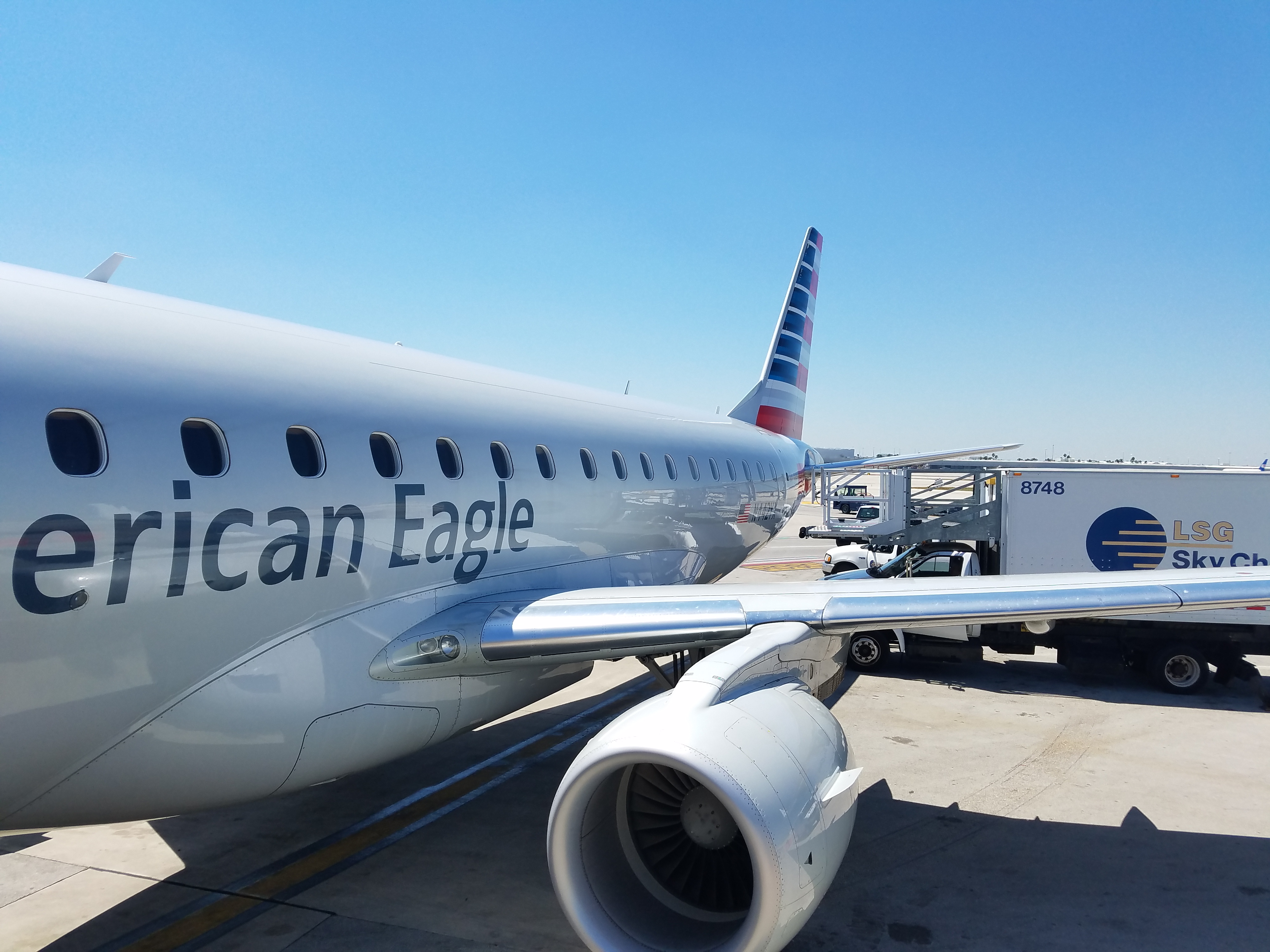 American Airlines Will Bring Parked Embraer Regional Jets Back Into Service By June 3 View From The Wing