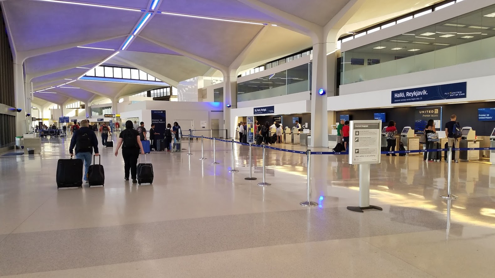 9 Things That Will Keep You From Getting Stranded In The Airport