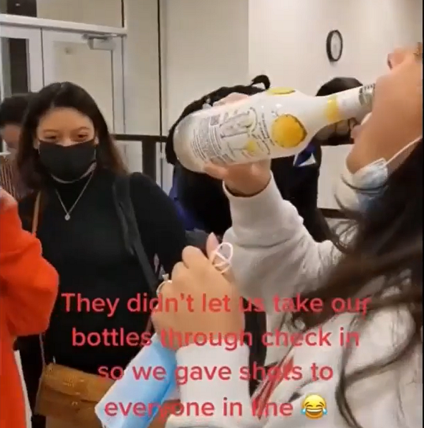 https://viewfromthewing.com/wp-content/uploads/2021/12/tsa-drinking.png