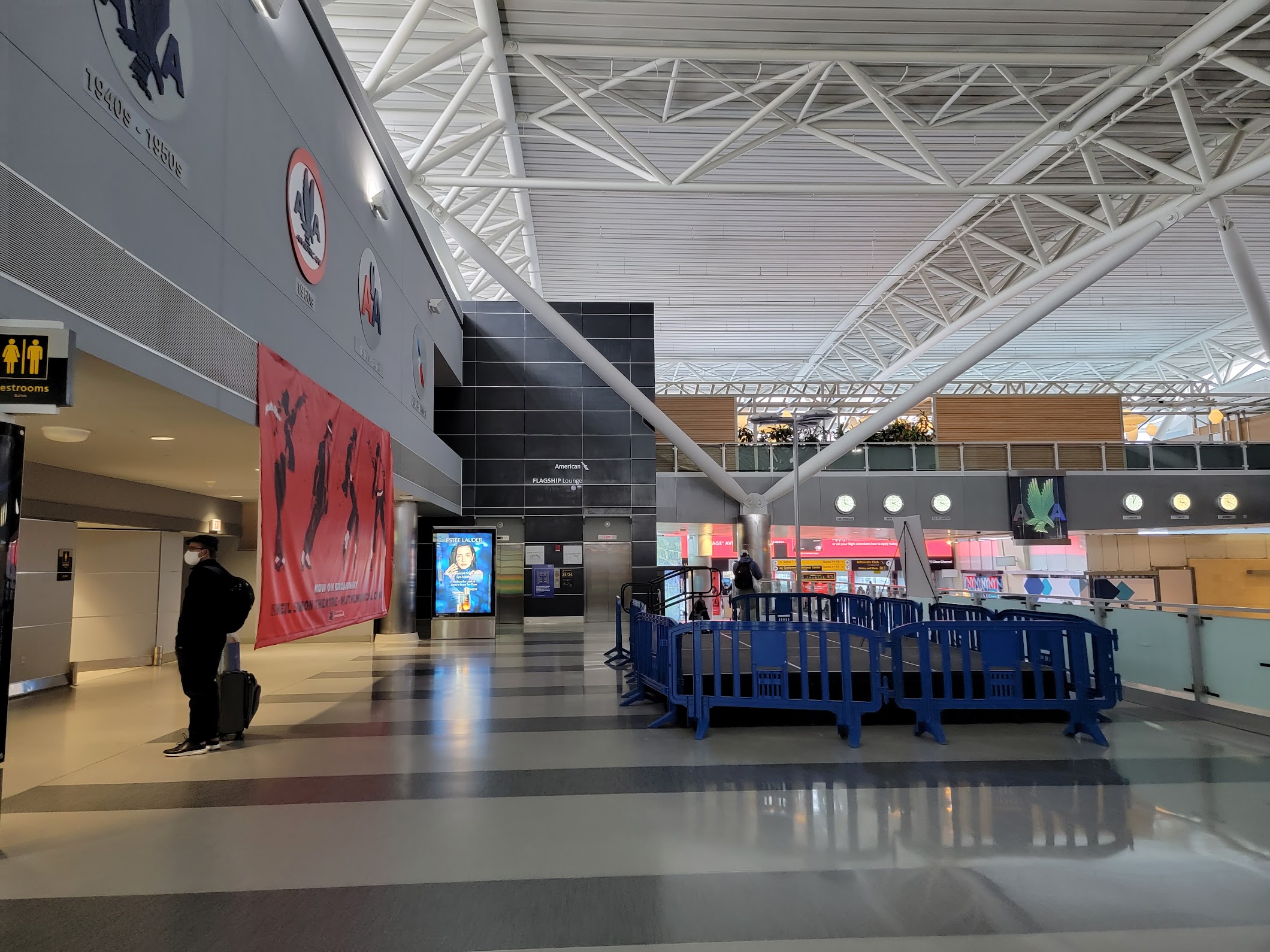 new york jfk terminal 8 interior