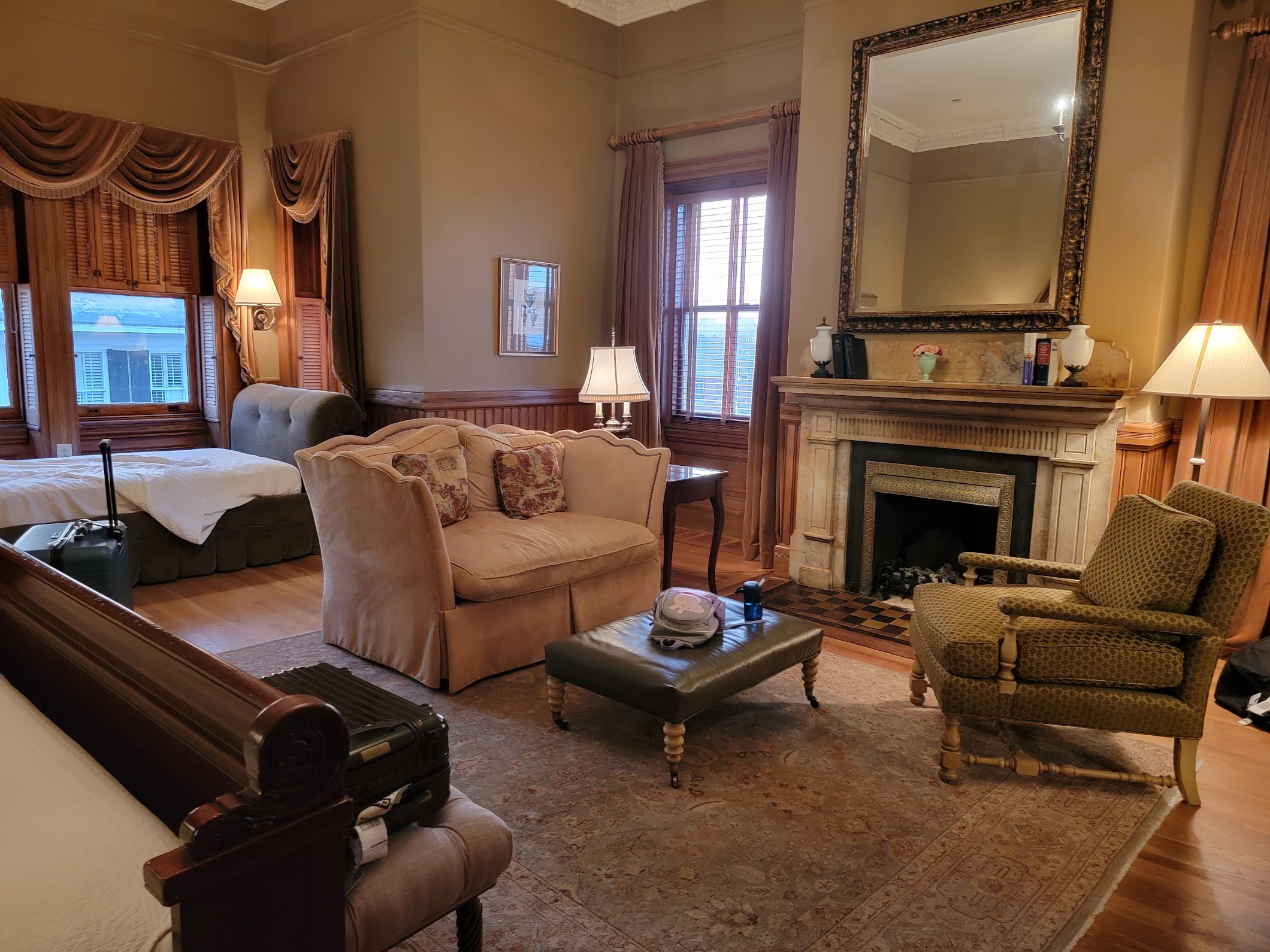 wentworth mansion room