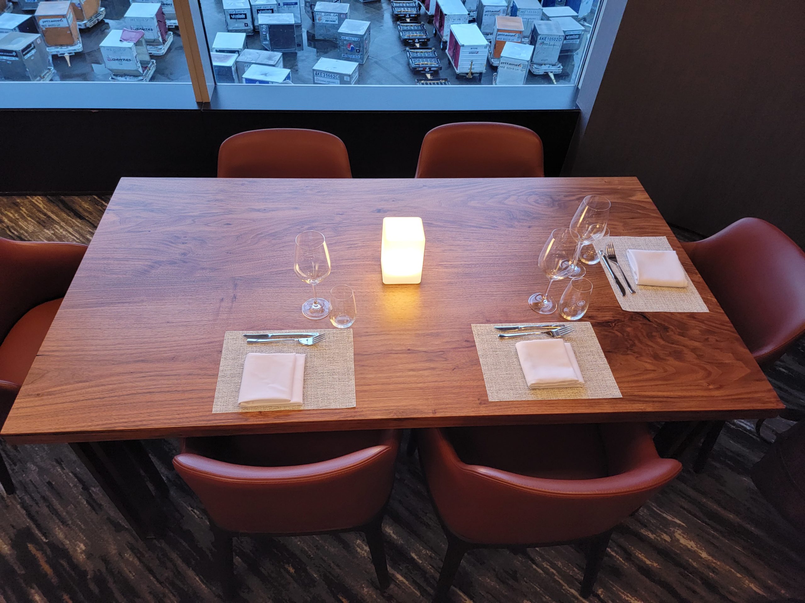 air canada signature suite vancouver vip dining room