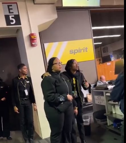 Spirit Airlines Gate Agents Lay Down The Law With Passengers When Cancelling Fli..