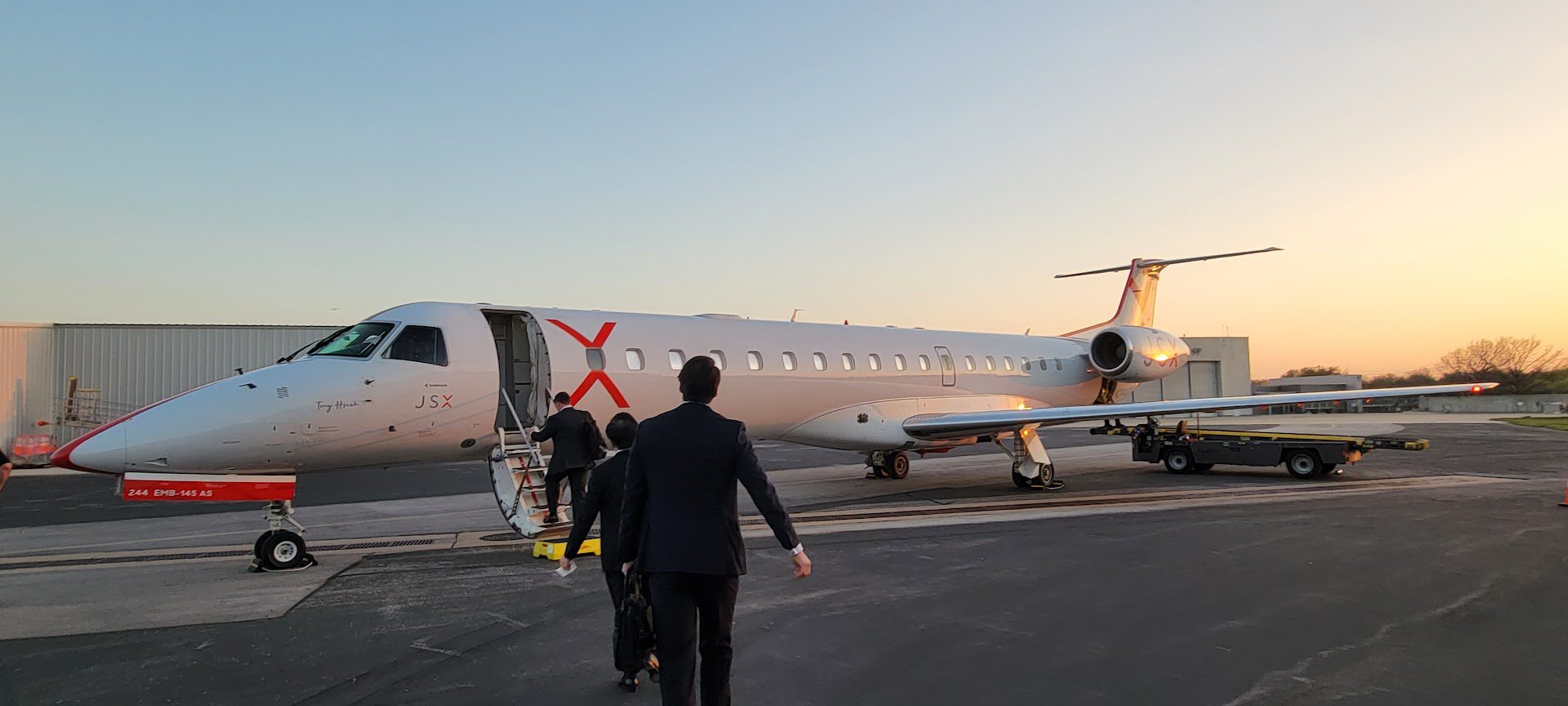 The 7 Best Semi-private Airlines to Live the Private Jet Life at Commercial  Prices