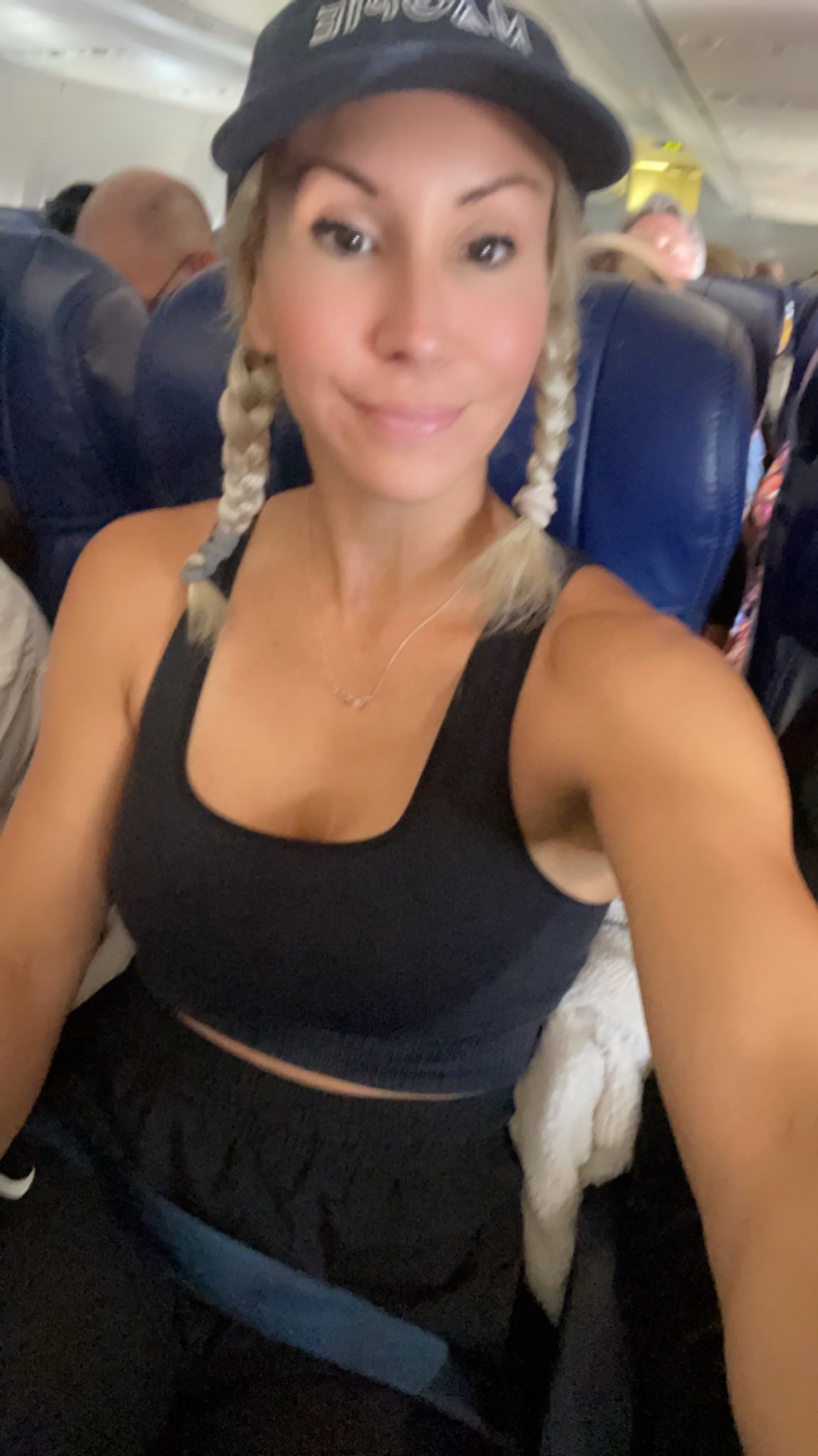 Reality TV Star Shamed For Her Attire By Southwest Airlines Flight  Attendant - View from the Wing