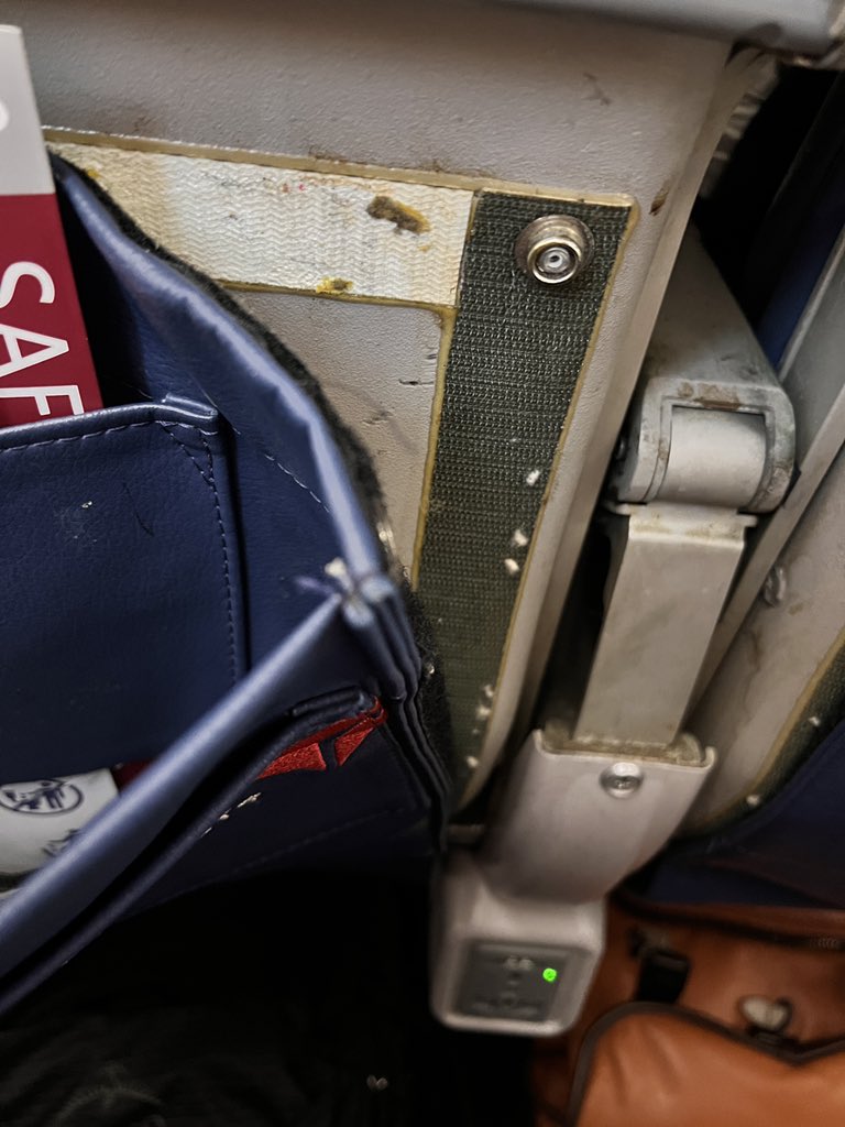 Delta Calls Itself A Premium Airline, But It Isn't Anymore [Roundup