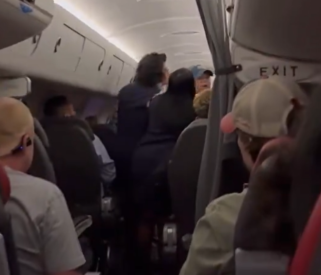 Wild Mid-Air Brawl Captured on American Airlines Flight [Roundup ...