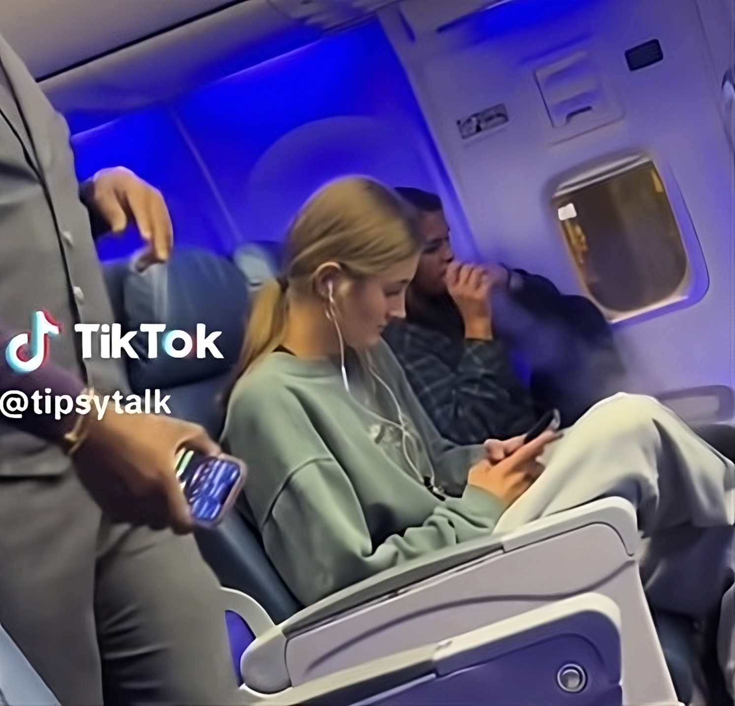elf bar vape uk Can You Carry a Vape on a Plane? UK Rules Explained (2026) main image 0