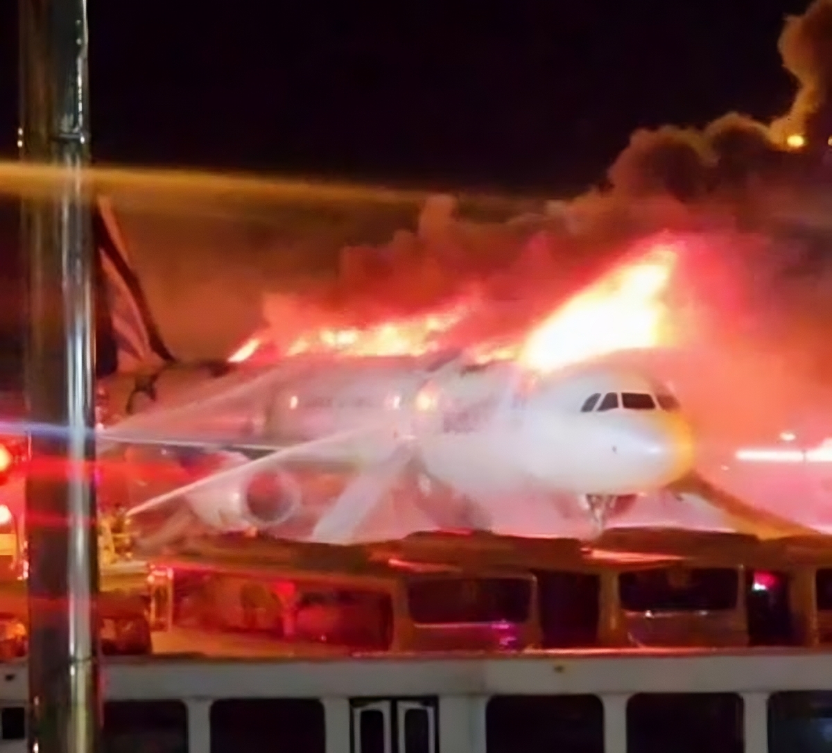 176 Passengers & Crew Escape Burning A321 In South Korea As Flames Erupt From The Tail