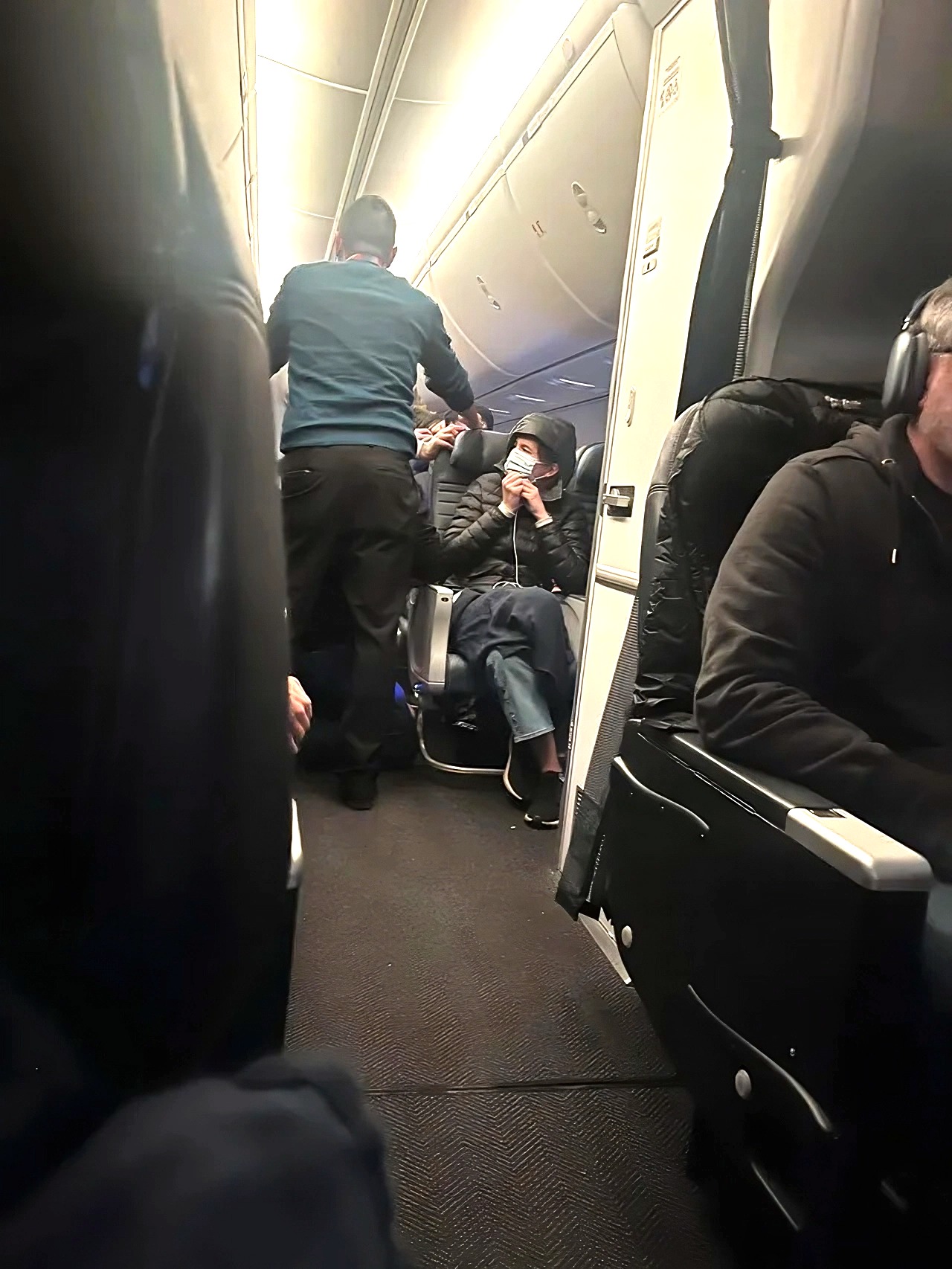 United Airlines Redeye Diverts To Denver As Four Passengers Pin Down Man Demanding, ‘Where Are The Mormons?’