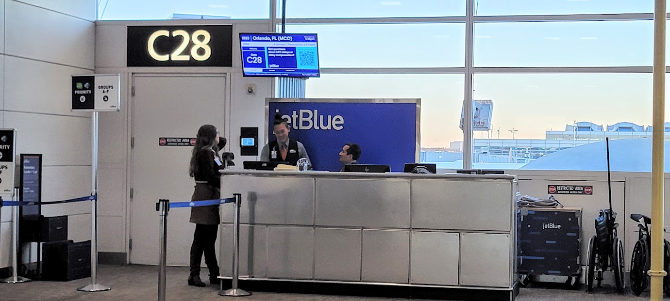 Bleeding Cash: JetBlue Abandons Miami, Freezes Seattle—4 A320s Bound For Desert As Execs Face Axe