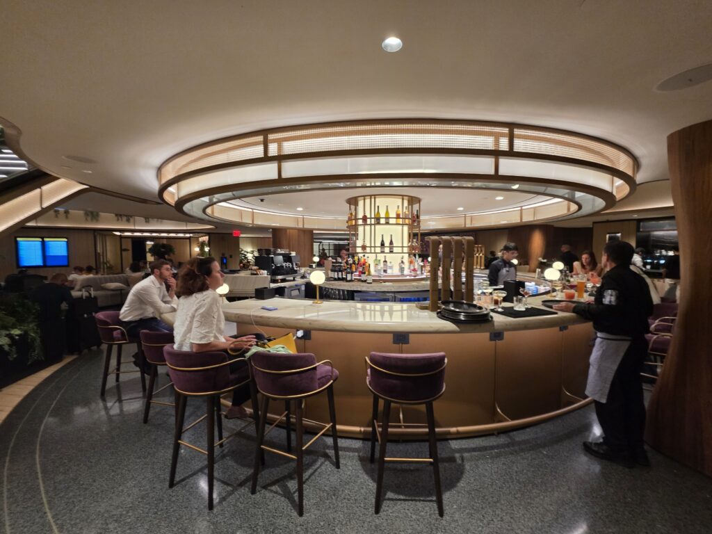 Choosing the Right Premium Rewards Credit Card: A Comprehensive Guide