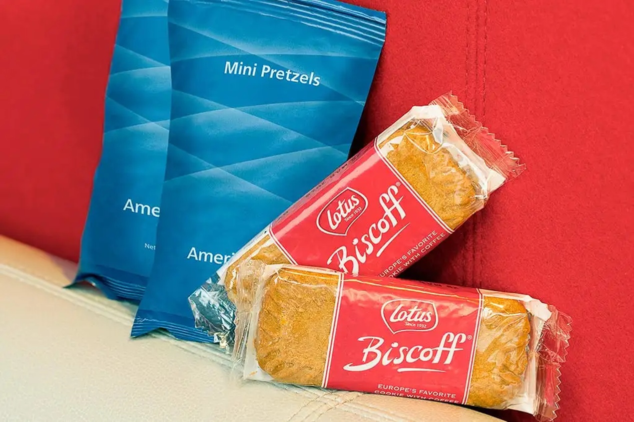 viewfromthewing.com - Gary Leff - 'Butter, Sugar and Crap': Transportation Secretary Pushes Airlines to Drop Pretzels and Biscoffs [Roundup]