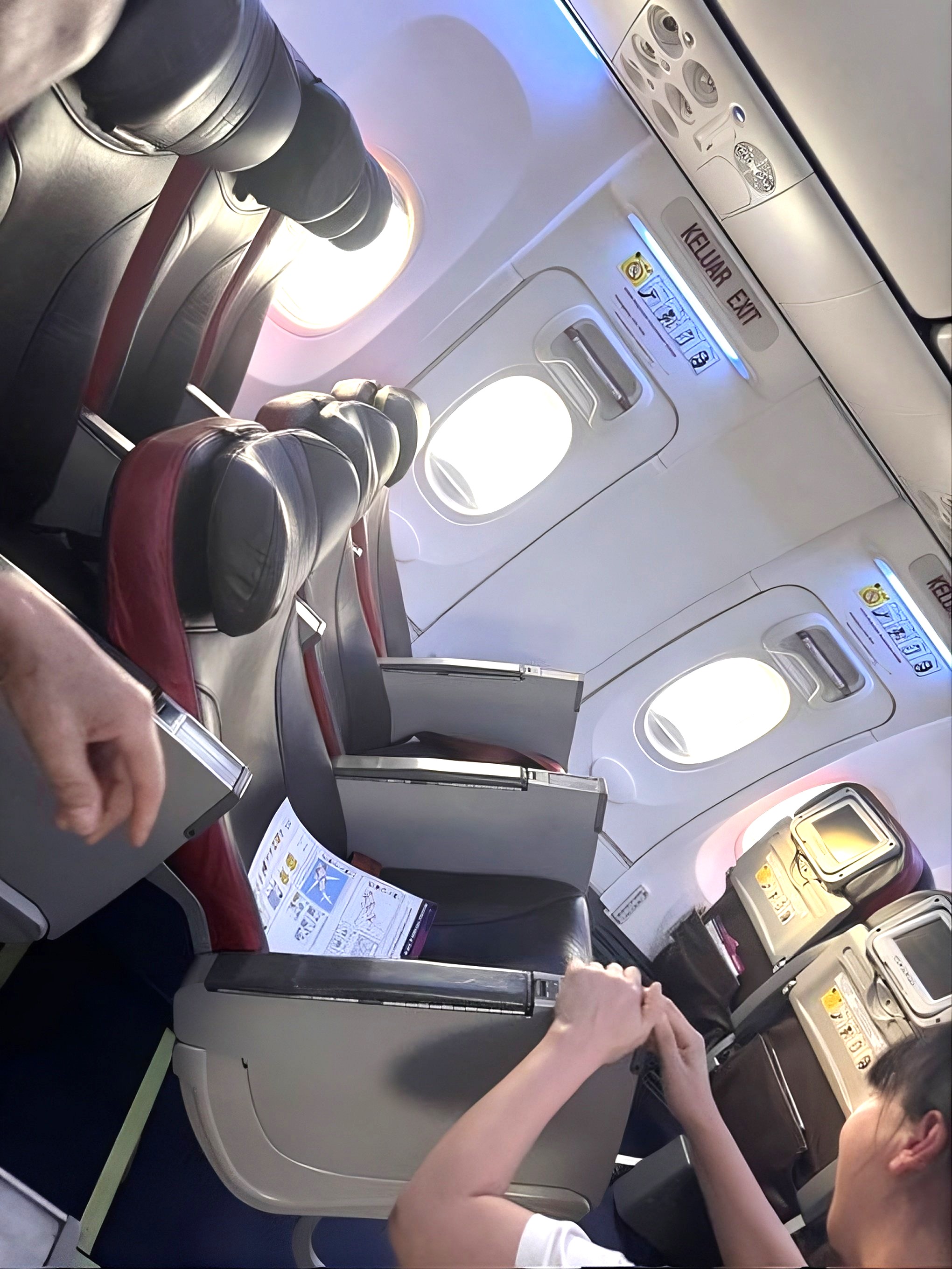 viewfromthewing.com - Gary Leff - Exit Row Seats Collapse Into Row Behind During Takeoff-Latest Safety Scare For Troubled Airline