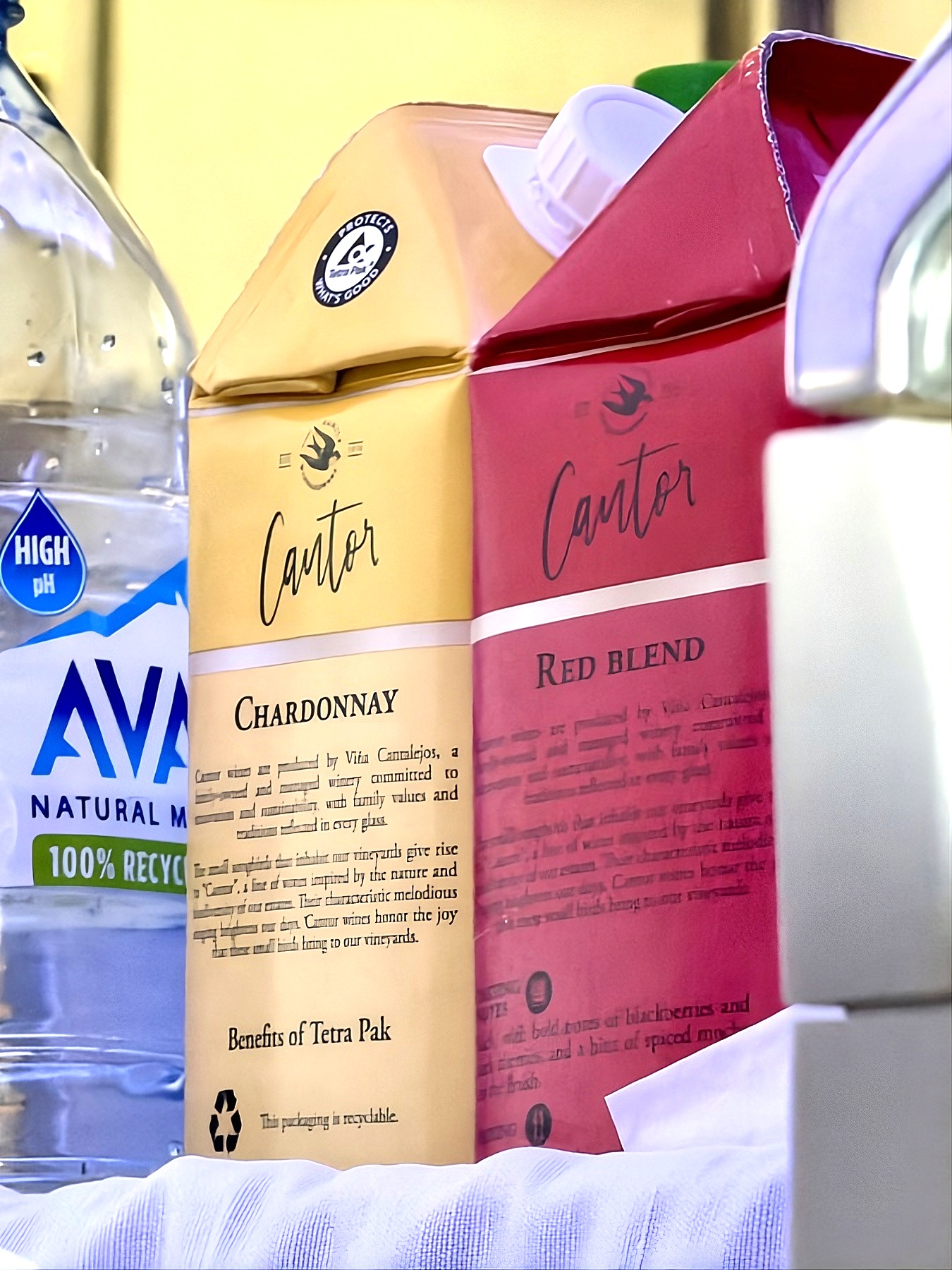 American Airlines London Business Class Is Pouring Wine From a Box — Heathrow Catering Cutbacks Are Hard to Hide - View from the Wing