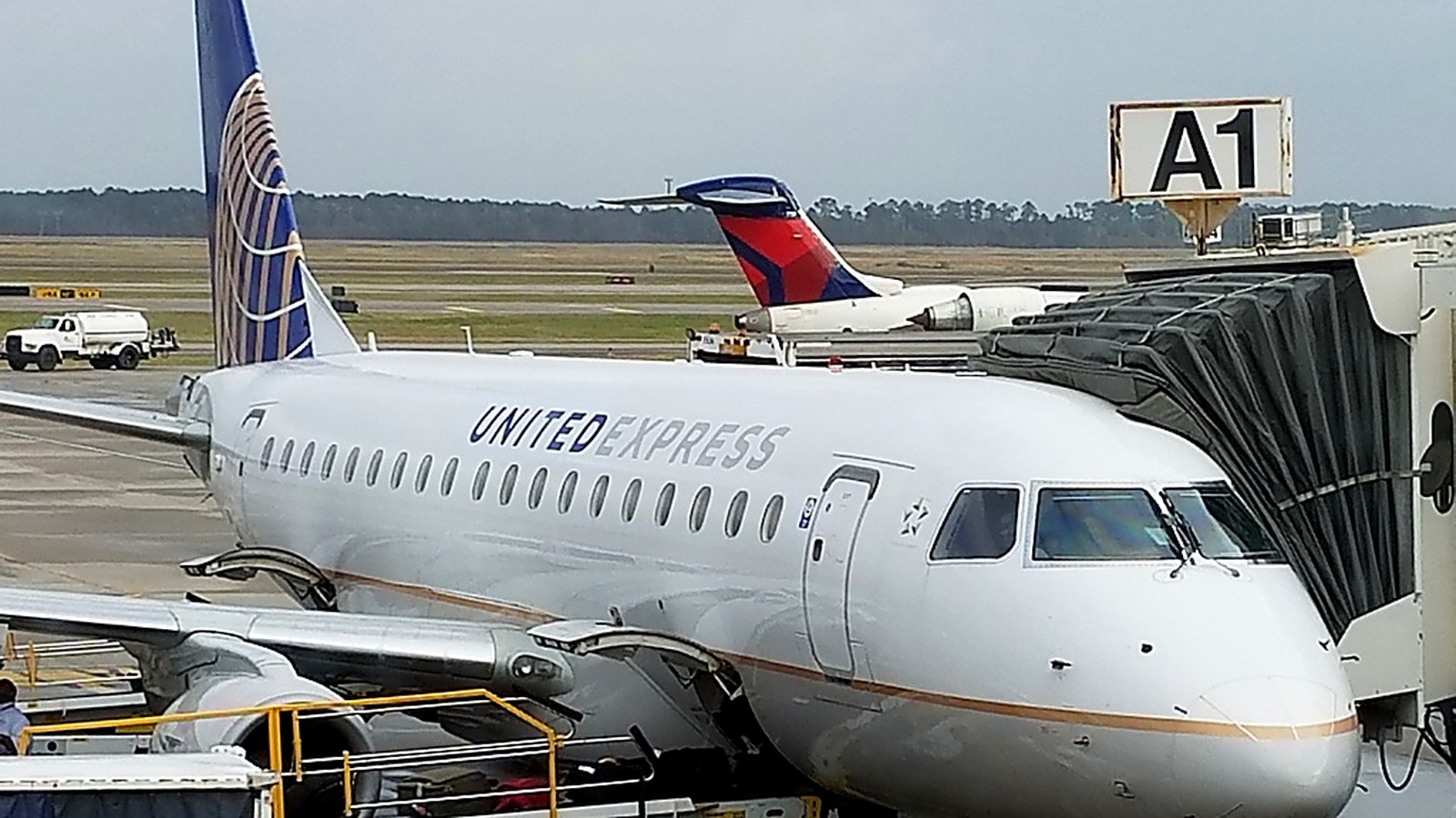 viewfromthewing.com - Gary Leff - United Flight Attendants May Trade Away Job Protection For Higher Pay - So United Can Own A Regional Airline