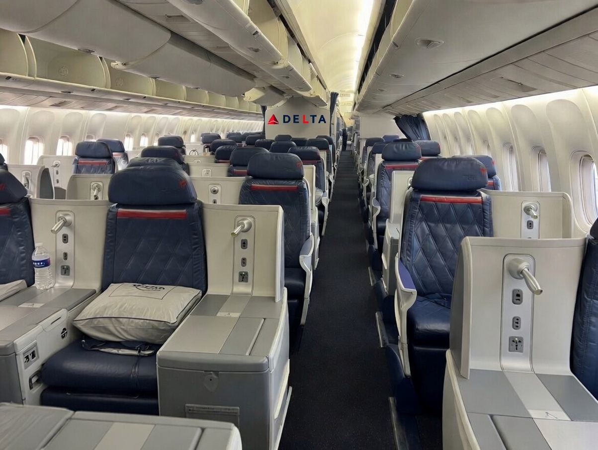 TravelWireDaily — Delta Raises Alarm In Pilot Memo: JFK–LAX Is Failing The Customers It Can Least Afford To Lose