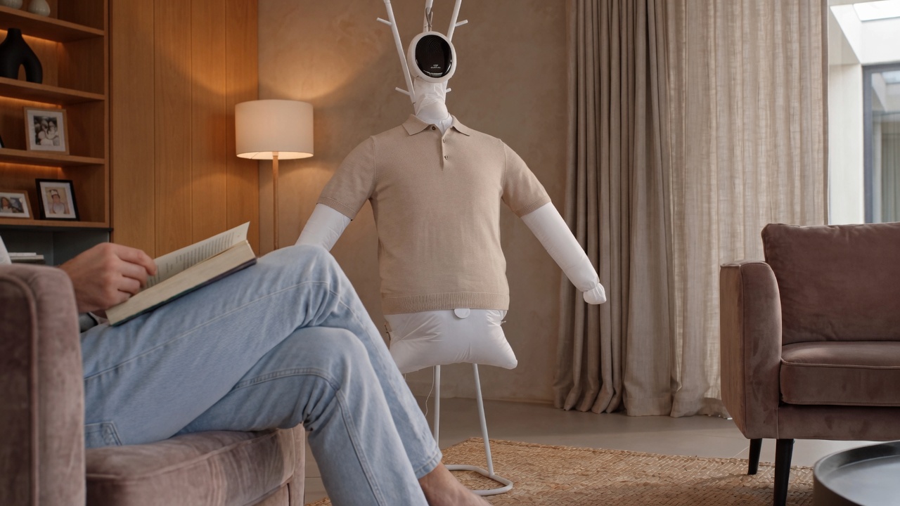 TravelWireDaily — How To Keep Clothes From Wrinkling When You Travel, And The Weird New Gadget That Fixes Them Fast