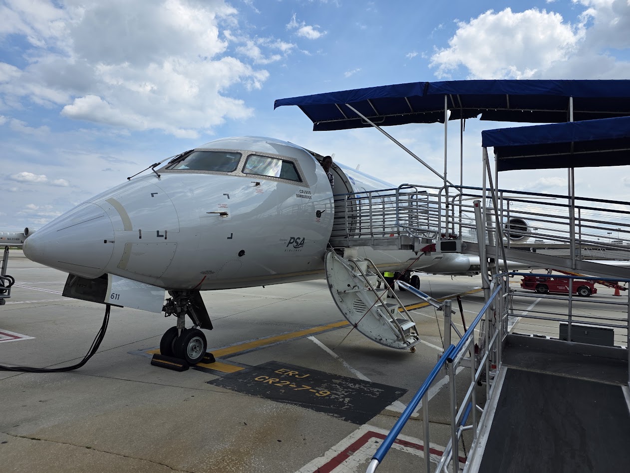 TravelWireDaily — Philadelphia Man Commutes 800 Miles To Atlanta By Plane—150 Flights In 421 Days To Keep His Job [Roundup]
