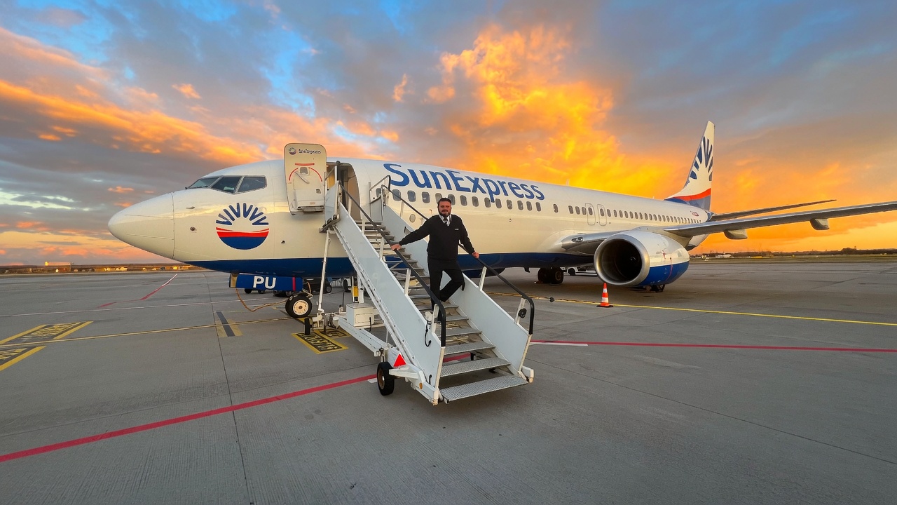 TravelWireDaily — Passenger Refuses To Sit Next To A Woman, Slaps A Flight Attendant—Justifies It To Police As ‘Sharia Law’